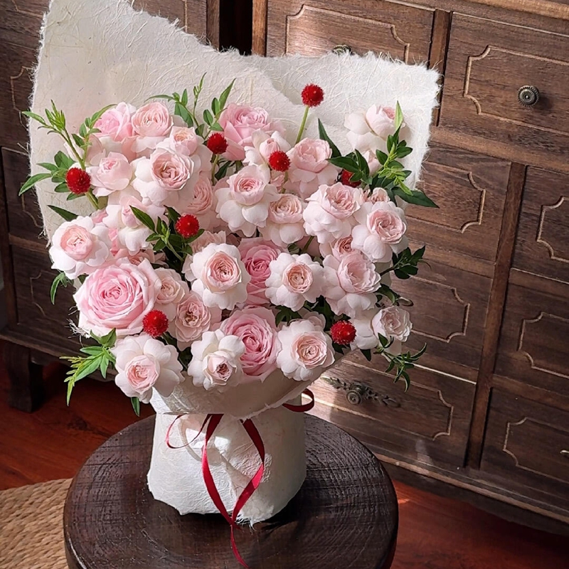 仙子之吻粉色鲜花花束送女朋友闺蜜外拍花束