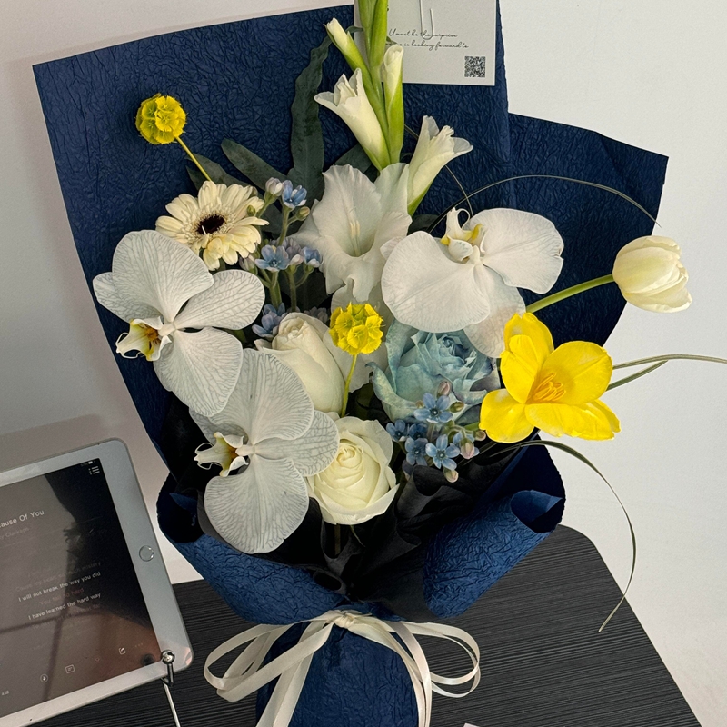 蓝色系混搭花束